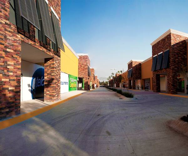Centro Comercial Cuemanco, fotografía 1